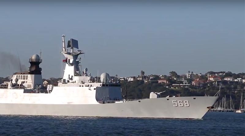 Chinese frigate Heng Yang enters Auckland Harbour. Photo by Mike Millett.