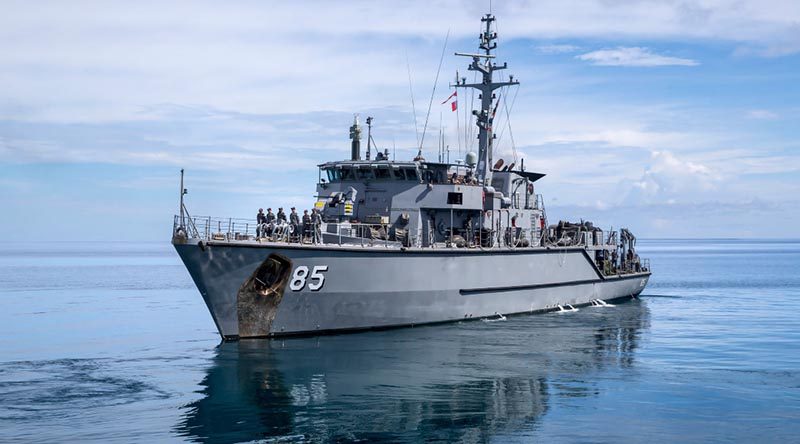 HMAS Gascoyne leaves Tuvalu on completion of its engagement with the Funafuti community as a part of Task Group 637.1. Photo by Leading Seaman Craig Walton.