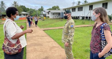 Dr Pommat provides a tour of the Daru hospital facility in PNG to members of the ADF and Department of Foreign Affairs and Trade. Story by Captain Jessica O’Reilly.