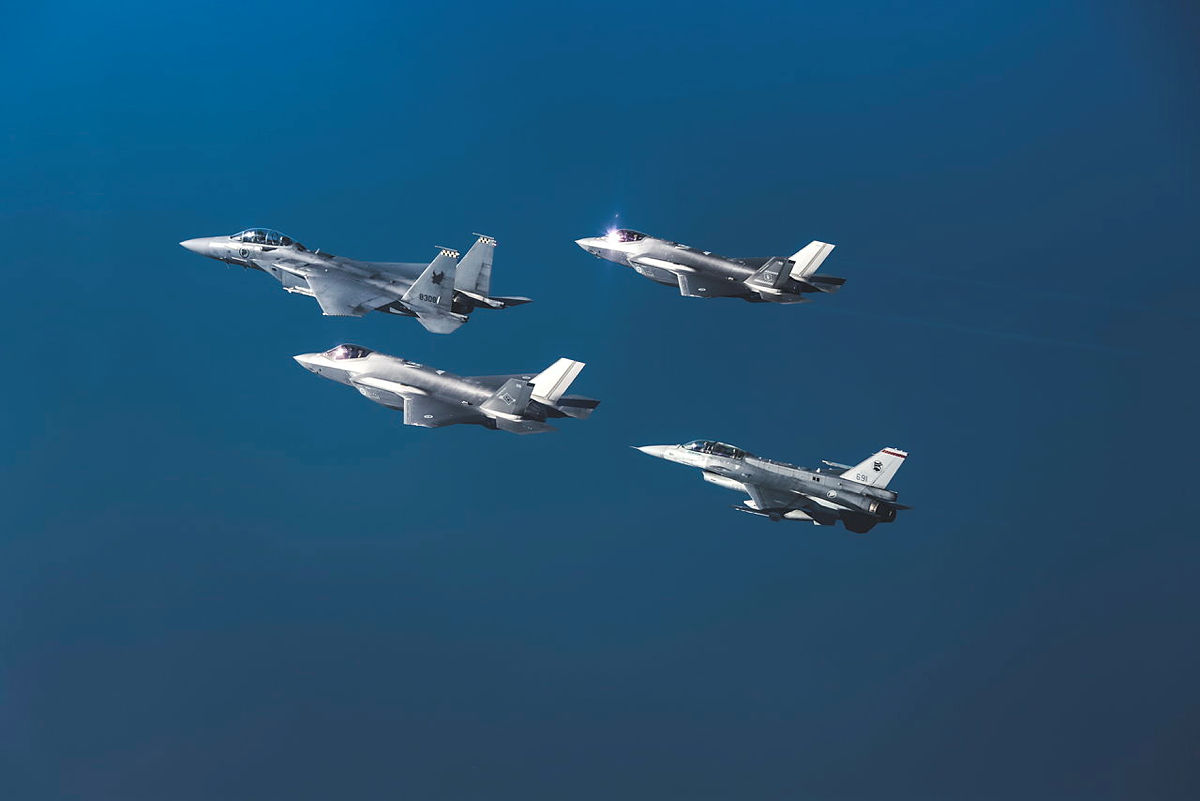 first-trip-to-singapore-for-fighter-jets-contact-magazine