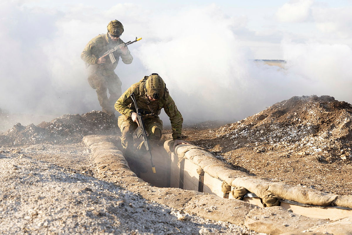 Ukrainian recruits taught trench warfare - CONTACT magazine