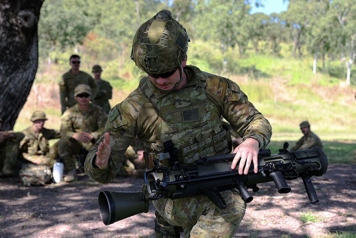 1RAR boning up on anti-armour weapons - CONTACT magazine