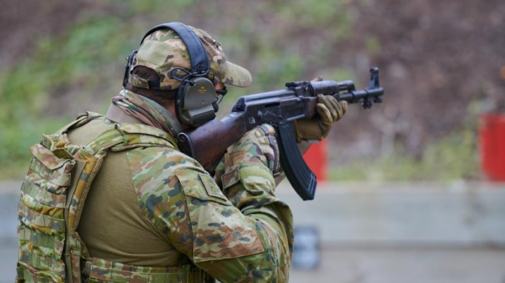 A special warfare operator from 2nd Commando Company, 1st Commando Regiment, fires an AK-47 rifle during foreign weapons training in Melbourne. Story and photo by Lieutenant S.