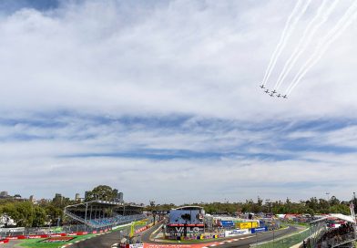 ADF revs up the crowd at Adelaide 500