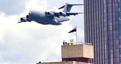 A C-17A Globemaster flies through Brisbane, rehearsing for the 2025 Brisbane Riverfire event. Photo by Christabel Migliorini.