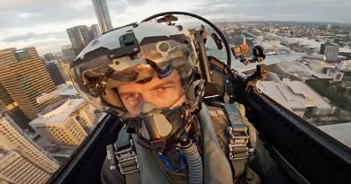 Video screenshot of a RAAF EA-18G Growler pilot flying through Brisbane CBD during Riverfire 2025.