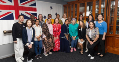 Defence spouses from about 30 countries gather for an Indo Pacific 2025 cultural immersion program at HMAS Watson. Story by Lieutenant Hinako Shiraishi.
