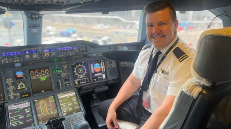 Lieutenant Clinton Shiell in his full-time role as a pilot of Qantas A380 aircraft. Photos by Major Jesse Robilliard.