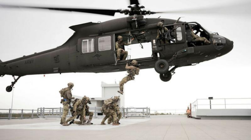 Australian Army soldiers and aviators conduct helicopter insertion and extraction training using UH-60M Black Hawks at Holsworthy Barracks, Sydney in 2025. Story by Captain Chloe Ellwood.
