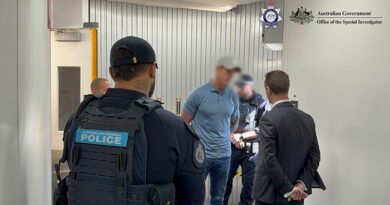 Ben Roberts-Smith arrest at Sydney Airport. Supplied by AFP.