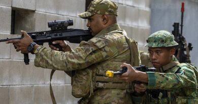 An Australian Army soldier from the 1st Battalion, Royal Australian Regiment, alongside a Royal Brunei Land Forces soldier, conduct urban drills during Exercise Mallee Bull at Lavarack Barracks, Queensland. Photo by Private Alli Craig.