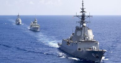 HMAS Sydney (V), HMCS Regina and JS Fuyuzuki sail in company during Exercise Pacific Vanguard. Photo by Leading Seaman Lauren Pugsley.